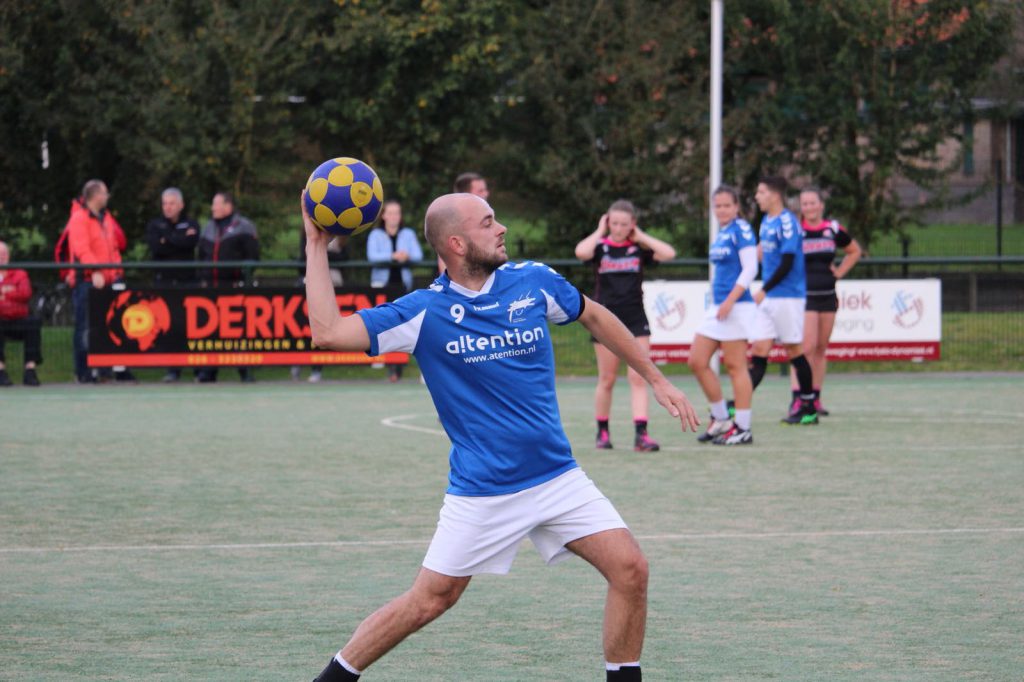 AO2 begint uit tegen KZ/Thermo4U 3
