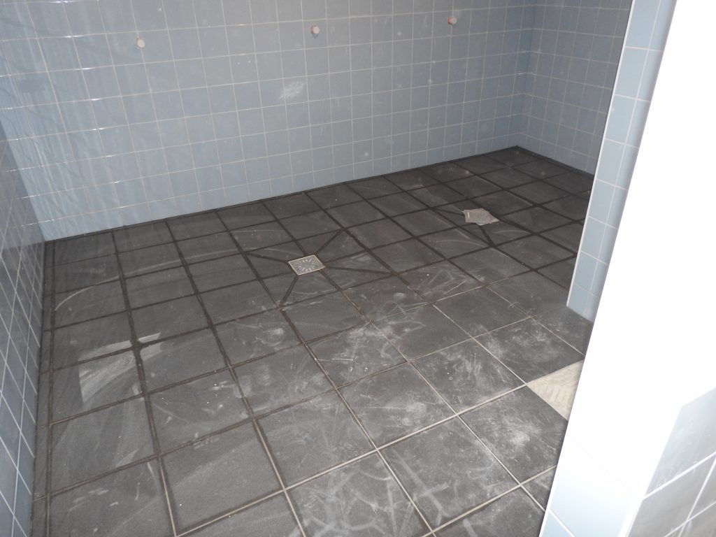 Verbouwing Clubhuis OA nr. 13 Douchevloer en afwerking